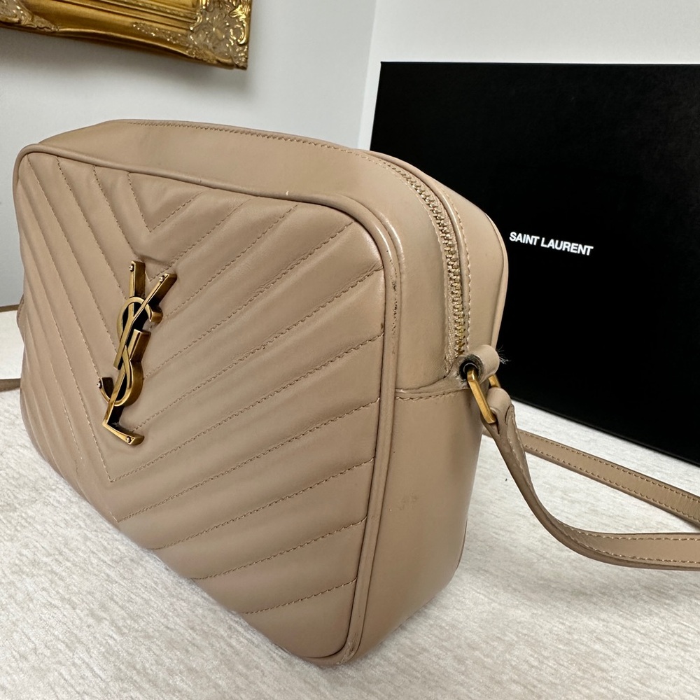 Lou Camera Bag in Quilted Leather - Picture 11 of 17